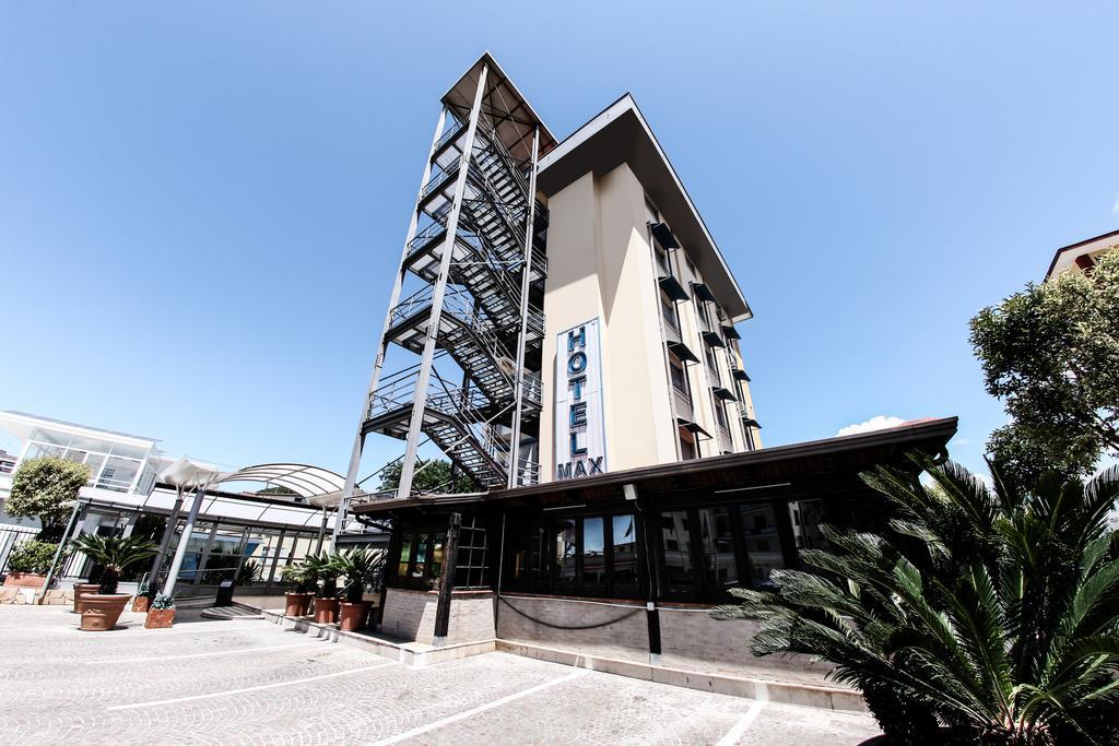 Hotel Max Aversa Exteriér fotografie